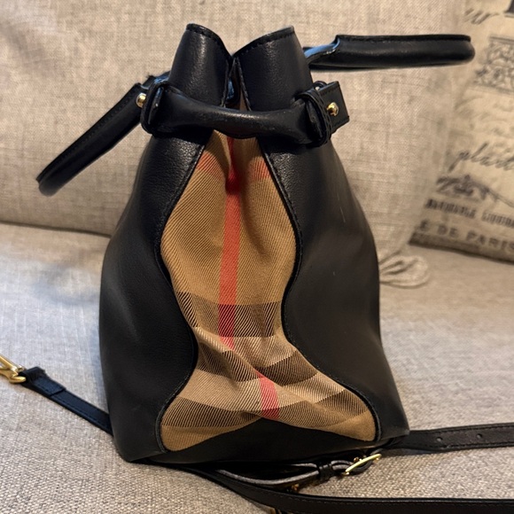 Burberry Black Leather Shoulder Bag with Signature Check Sides - Picture 2 of 8